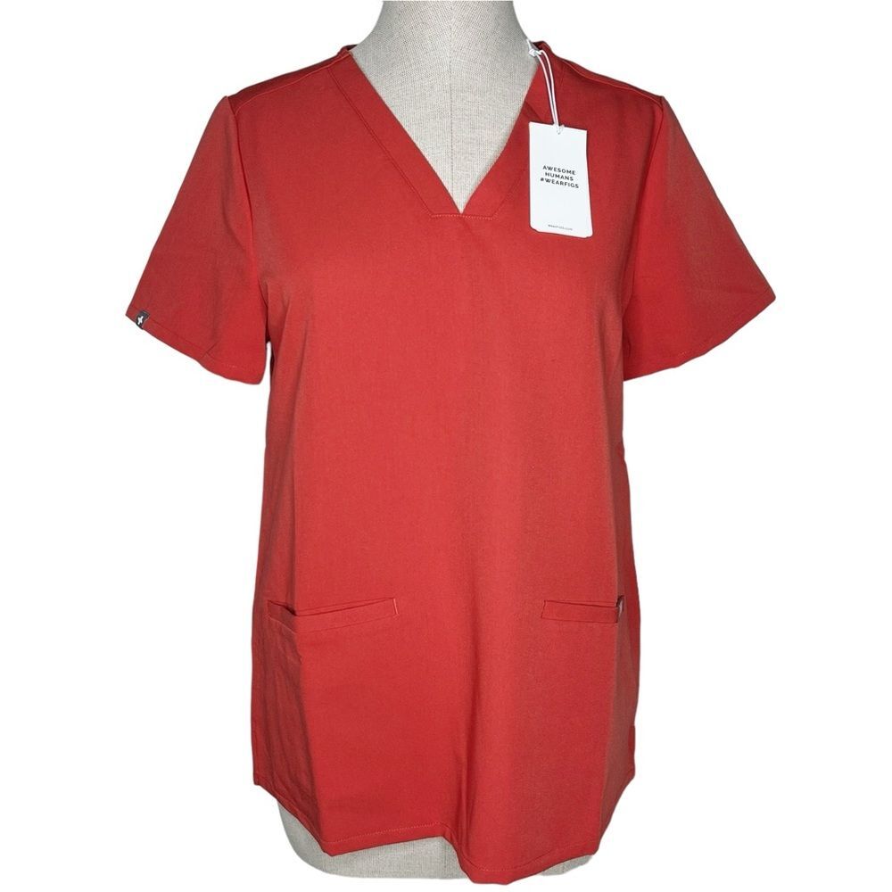 NWT FIGS Casma Three Pocket Scrub Top sz S * Clay Scrubs Shirt Classic Fit